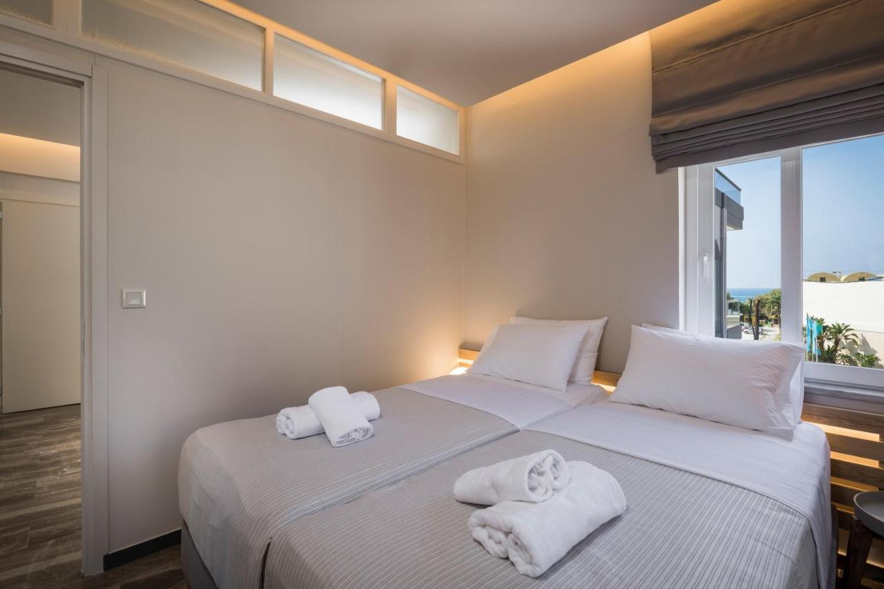 Sun Ray Luxury Apartments Agia Marina  Bagian luar foto